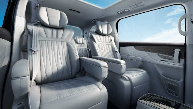 荣威iMAX8纯电版正式上市 售价25.98-35.98万元