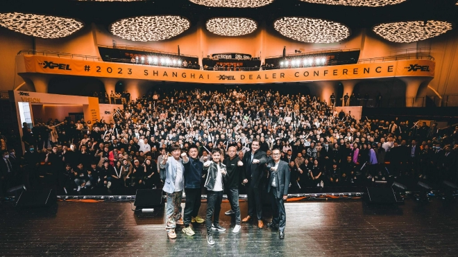 林志颖与 XPEL 中国优秀经销商的合影