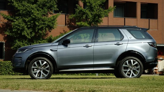 豪华与实用的融合 静态体验全新路虎发现运动版