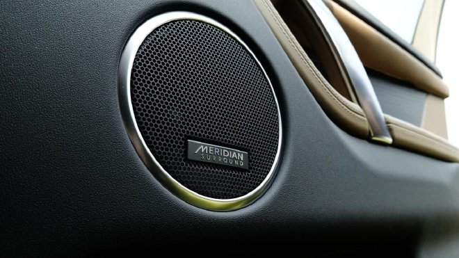 豪华与实用的融合 静态体验全新路虎发现运动版