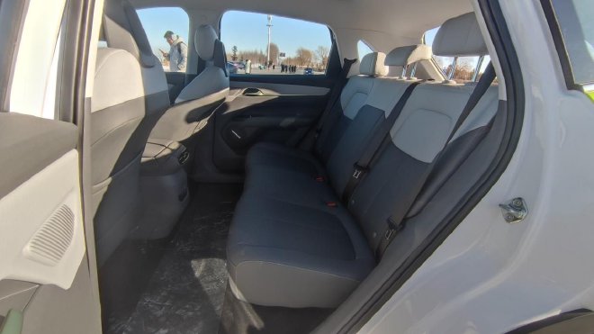 2024一汽奔腾查干湖冰雪体验 试驾悦意03及B70黑骑士