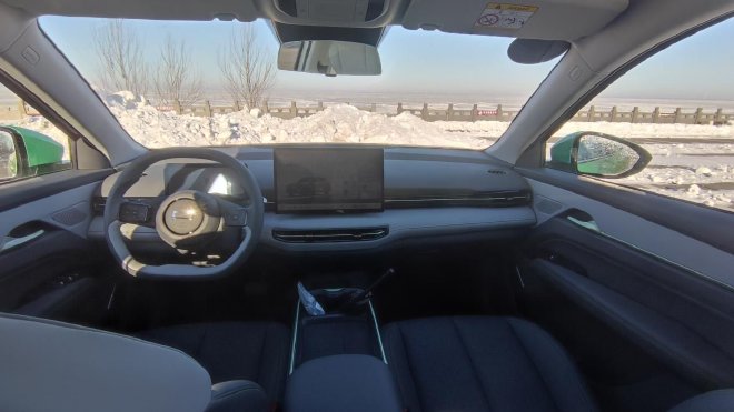 2024一汽奔腾查干湖冰雪体验 试驾悦意03及B70黑骑士