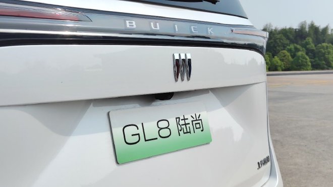 商务接待&全家出行 别克 GL8 陆尚试驾