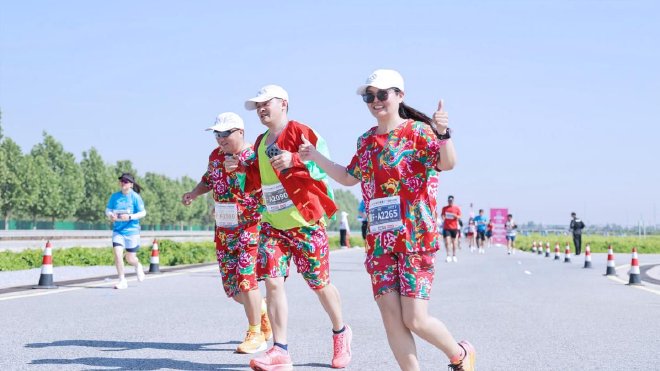 陪妈妈跑 向爱出发