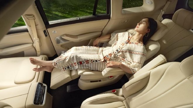 超15万家庭选择 下定问界M8可享价值43000元购车权益