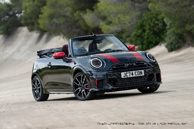 全新MINI JCW Cabrio首次进入中国市场