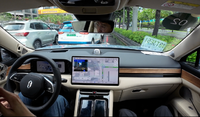 城市领航进入现实?体验华为ADS 2.0高阶智能驾驶系统