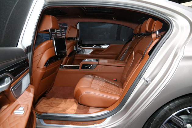 2019日内瓦车展：全新宝马M760Li正式亮相