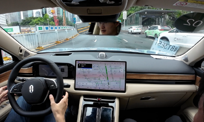 城市领航进入现实?体验华为ADS 2.0高阶智能驾驶系统