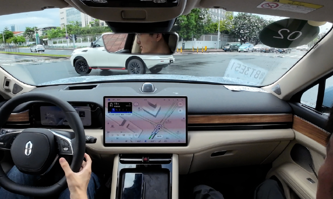 城市领航进入现实?体验华为ADS 2.0高阶智能驾驶系统