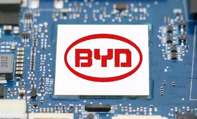 芯片荒持续两年 为何车企还喊缺芯?