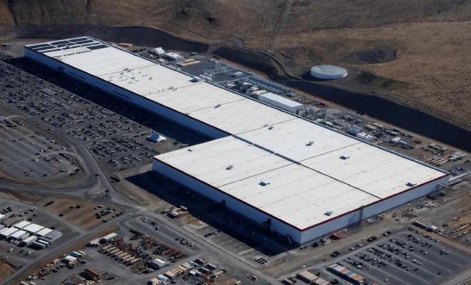 特斯拉将内华达州电池超级工厂裁员75%