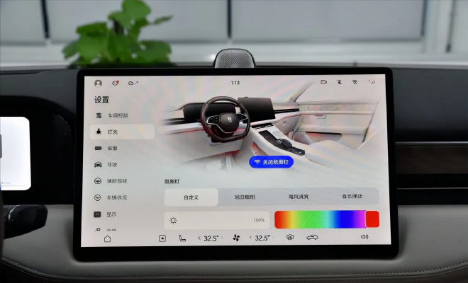 智能座舱绑定手机终端?新能源车企如何建立生态壁垒?