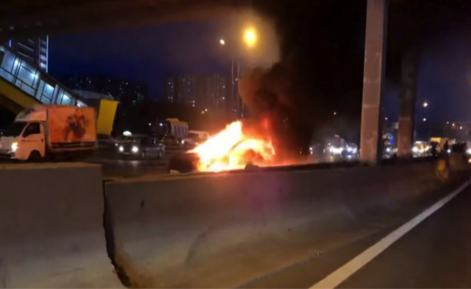 又一起!特斯拉Model 3起火后爆炸 或因自动驾驶功能