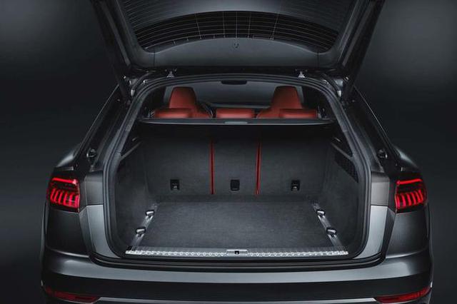 奥迪SQ8官图曝光 旗舰豪华遇见超跑性能