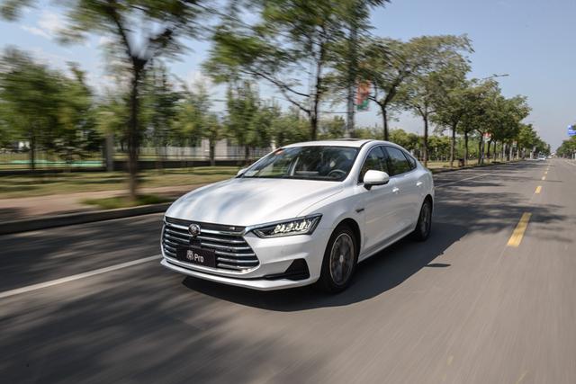 颜值内涵双管齐下 试驾比亚迪秦Pro燃油版