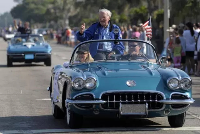 致敬人类登月50周年