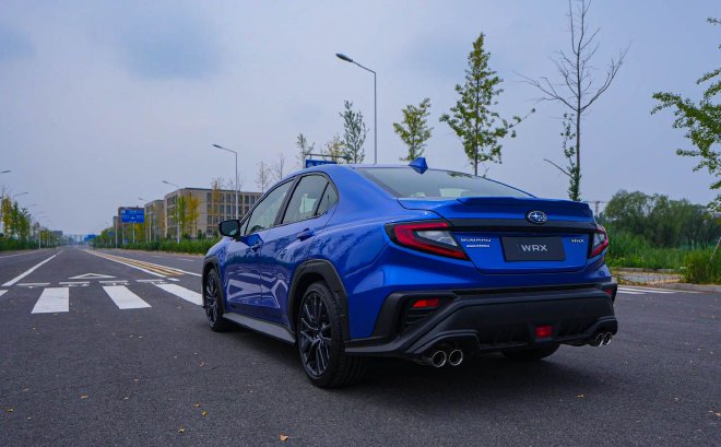 手动乐趣多且乘坐舒适 道路试驾斯巴鲁WRX