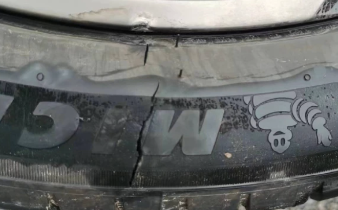 高合“摆烂”?音响门未决,又现质量门