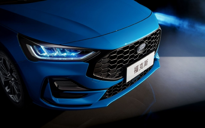 全新1.5T四缸上身 全新福克斯现已到店