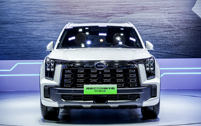 2023成都车展:广汽传祺ES9亮相