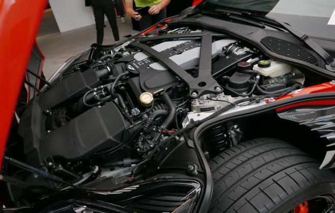 阿斯顿·马丁DBS Superleggera Volante国内首发