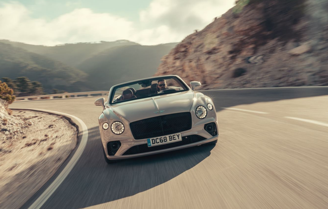 车影志:让人一眼便心动的绝色尤物