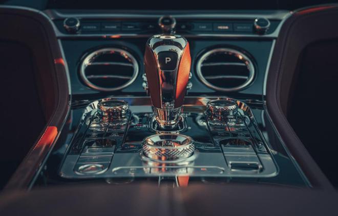 车影志:让人一眼便心动的绝色尤物