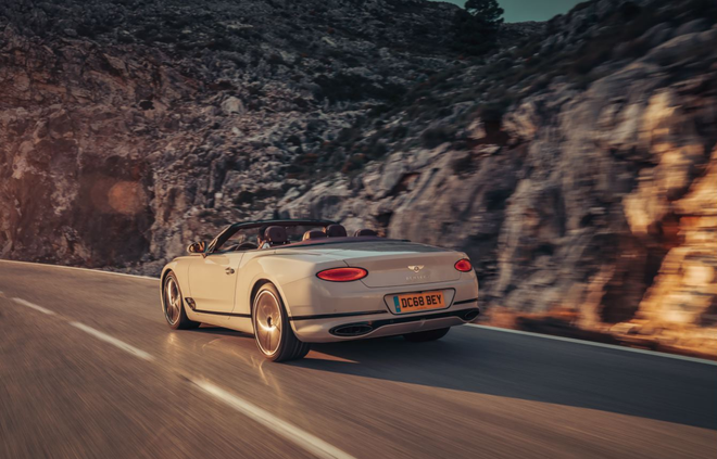 车影志:让人一眼便心动的绝色尤物