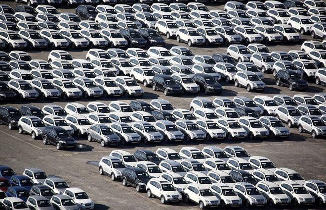  Car market declined by less than 50% in March
