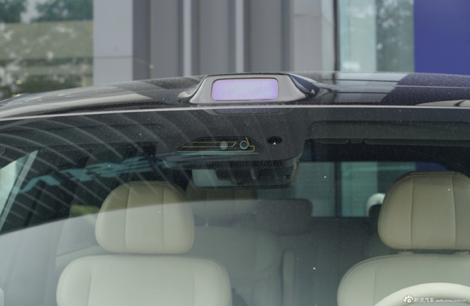 彰显中国智造新水准 深蓝S09成为世界新能源汽车大会指定用车