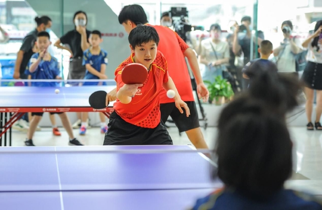 国球国车一起炫!风神携手国乒公益直播传授乒乓技艺