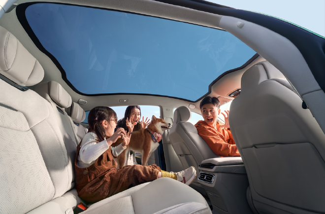 哪吒S两款纯电版车型上市 售价18.98-19.98万元