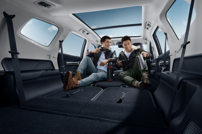 大空间是爆点 吉利豪越公布预售价10.88—14.88万元