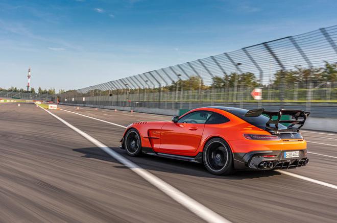 2020款梅赛德斯AMG GT黑色系列33.5万英镑