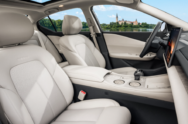 东风日产公布“油电同智”战略首车 天籁·鸿蒙座舱新车首发亮相