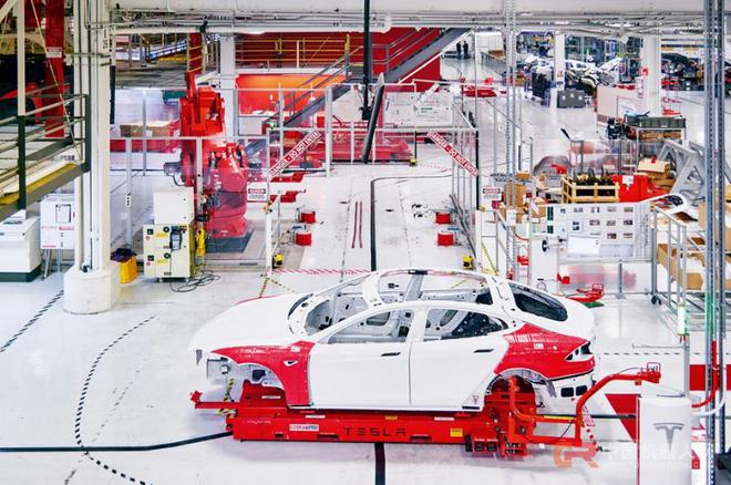 将近四年的等待 首批特斯拉Model 3在北京交付