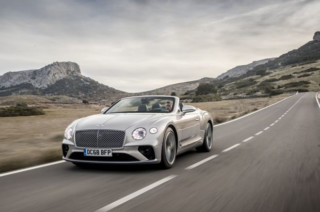 车影志:让人一眼便心动的绝色尤物