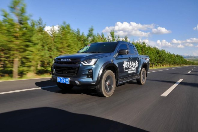 Pickup trucks can also be so easy to drive. Test drive Jiangxi Isuzu's new D-MAX V-CROSS