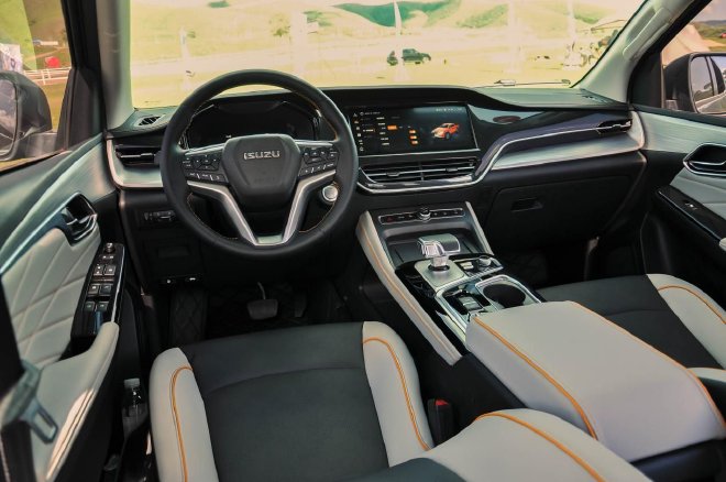 Pickup trucks can also be so easy to drive. Test drive Jiangxi Isuzu's new D-MAX V-CROSS