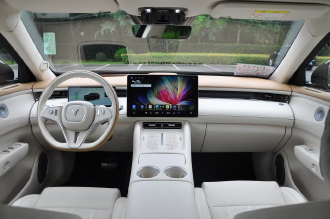 岚图FREE+正式上市 售价21.99-27.99万元