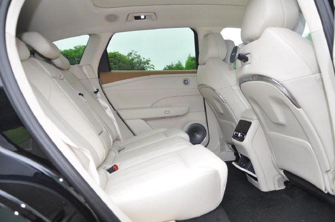 岚图FREE+正式上市 售价21.99-27.99万元