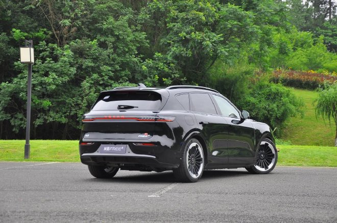 岚图FREE+正式上市 售价21.99-27.99万元