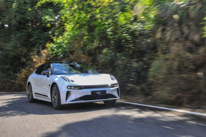 焕新极氪001上市 权益后限时售价25.98万元起