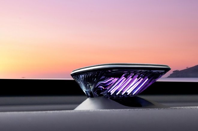 东风日产公布“油电同智”战略首车 天籁·鸿蒙座舱新车首发亮相