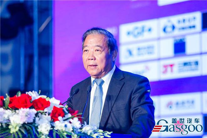 中国汽车工程学会名誉理事长,中国人才研究会理事长 付于武