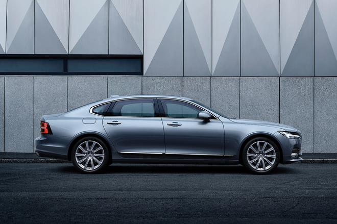 沃尔沃S90豪华轿车纵览摩登上海