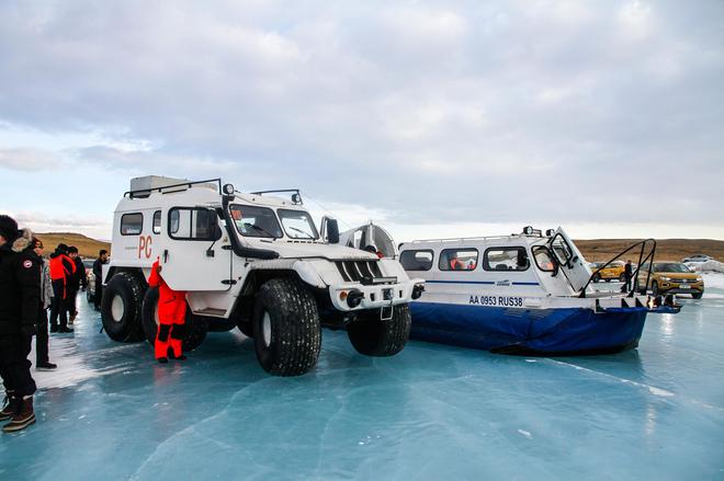 穿越蓝色冰原贝加尔湖 一项纪录惊艳世界