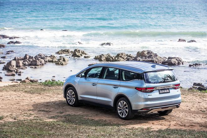 4月高管集体减持:吉利回应“期权到期行权”