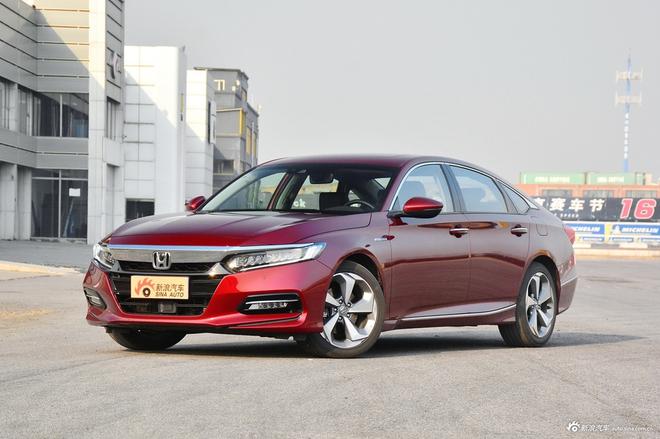 好车对对碰 亚洲龙的出现到底是搅了谁的局?